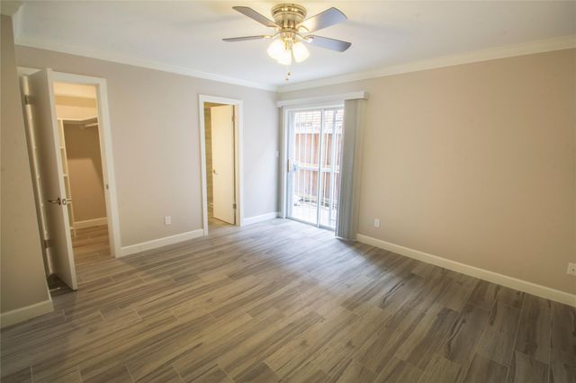 2121 Fountain View Drive 25, Houston, TX 77057