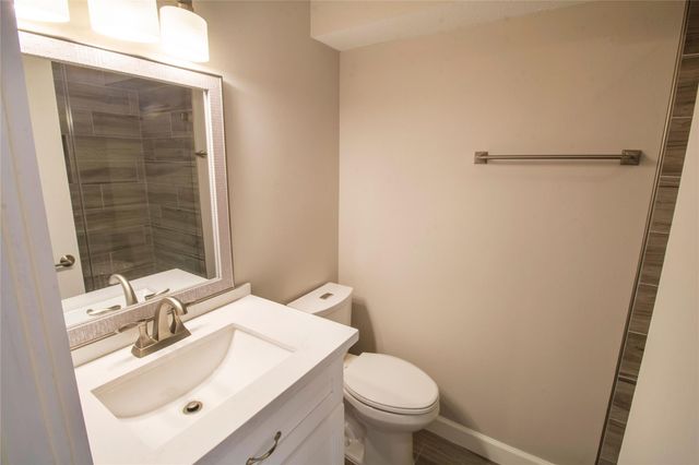 2121 Fountain View Drive 25, Houston, TX 77057