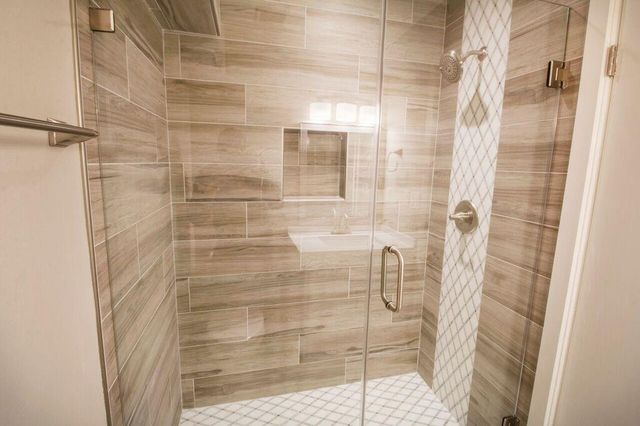 2121 Fountain View Drive 25, Houston, TX 77057