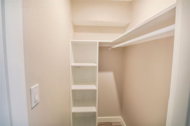 2121 Fountain View Drive 25, Houston, TX 77057