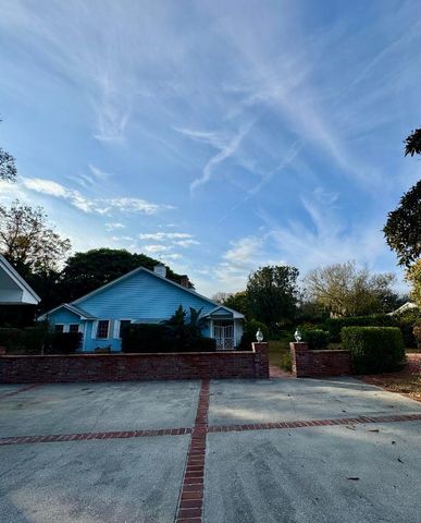 1120 49th Avenue, Vero Beach, FL 32966