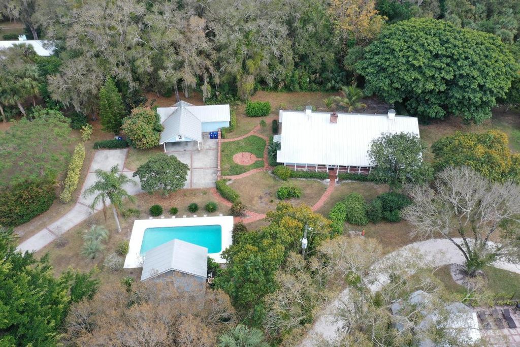 1120 49th Avenue, Vero Beach, FL 32966