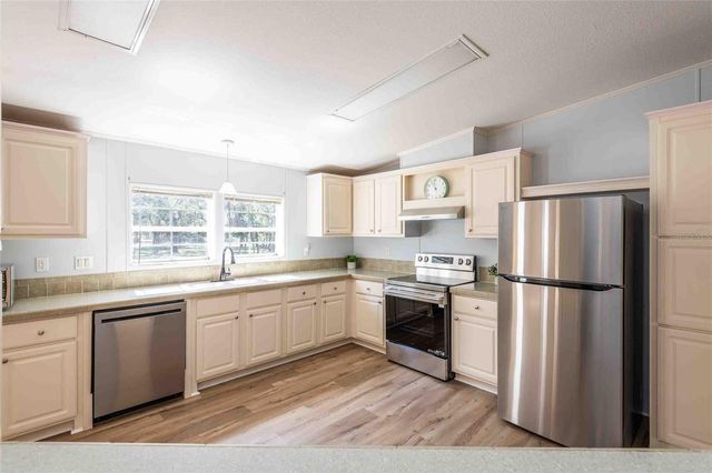14221 HURRICANE DRIVE, Weeki Wachee, FL 34614