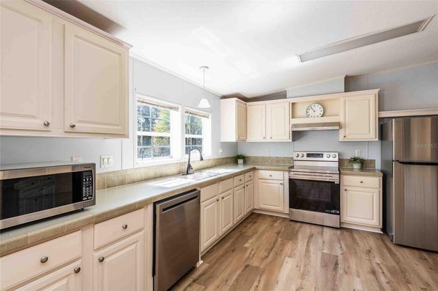 14221 HURRICANE DRIVE, Weeki Wachee, FL 34614