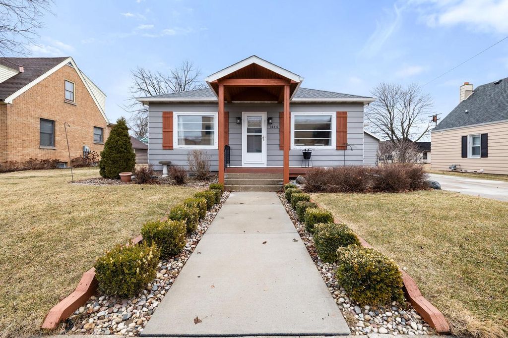 1444 Bilgo LANE, Kewaskum, WI 53040