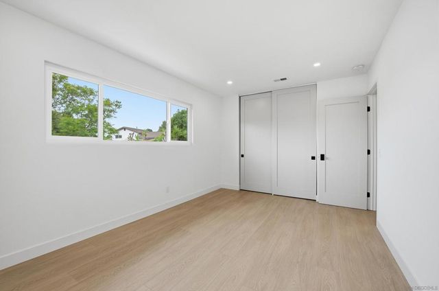 2610 Chestnut Ave, Carlsbad, CA 92010