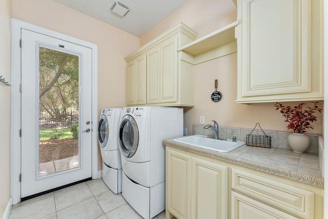 6980 Horseshoe Bar Rd, Loomis, CA 95650