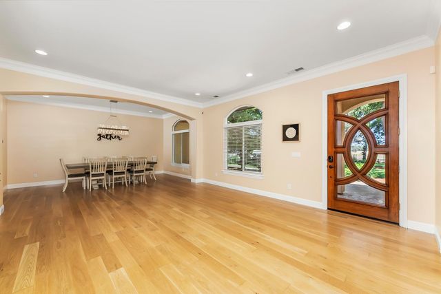 6980 Horseshoe Bar Rd, Loomis, CA 95650