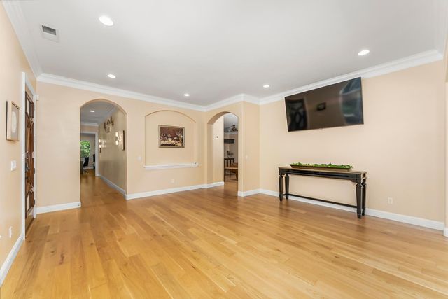 6980 Horseshoe Bar Rd, Loomis, CA 95650