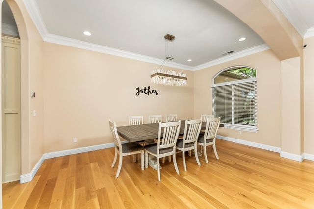 6980 Horseshoe Bar Rd, Loomis, CA 95650