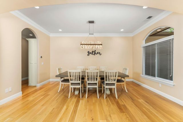 6980 Horseshoe Bar Rd, Loomis, CA 95650