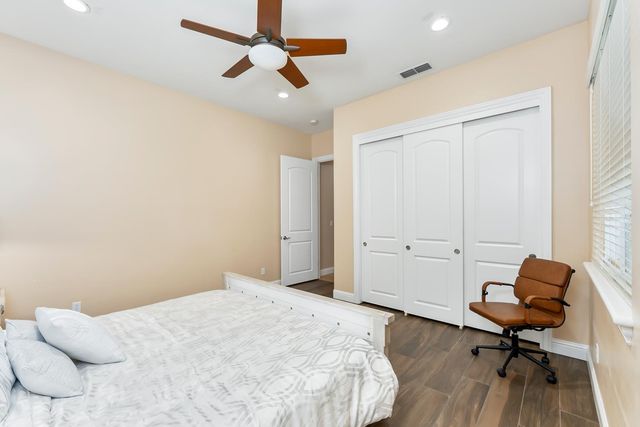 6980 Horseshoe Bar Rd, Loomis, CA 95650
