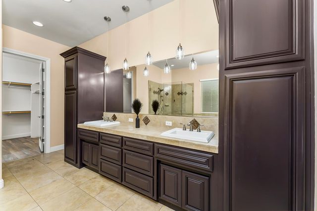 6980 Horseshoe Bar Rd, Loomis, CA 95650