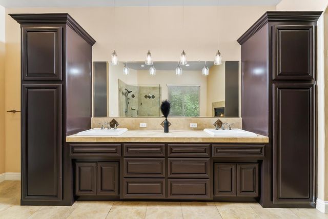 6980 Horseshoe Bar Rd, Loomis, CA 95650