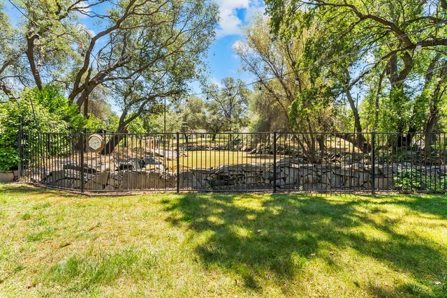 6980 Horseshoe Bar Rd, Loomis, CA 95650