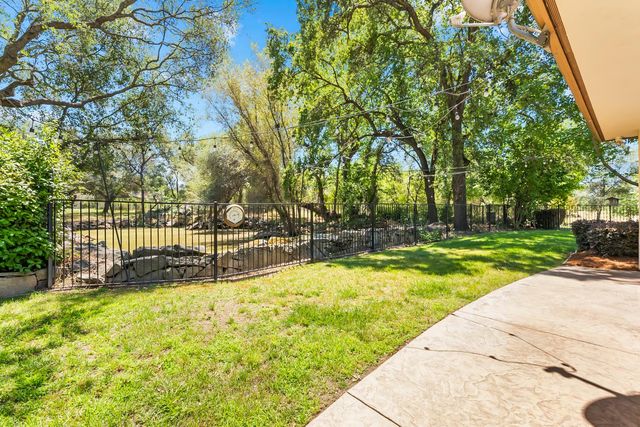 6980 Horseshoe Bar Rd, Loomis, CA 95650
