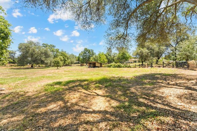 6980 Horseshoe Bar Rd, Loomis, CA 95650