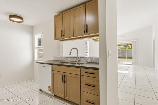 972 S Fork Circle, Melbourne, FL 32901