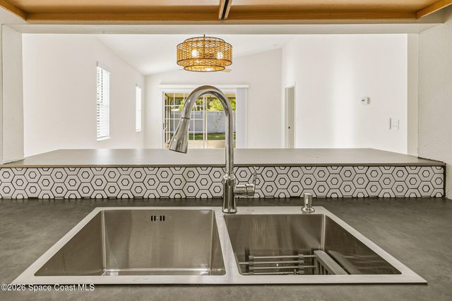 972 S Fork Circle, Melbourne, FL 32901