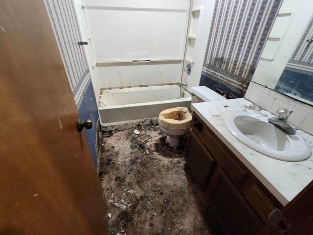 7519 E Leewood Cir, Wichita, KS 67226