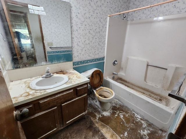 7519 E Leewood Cir, Wichita, KS 67226