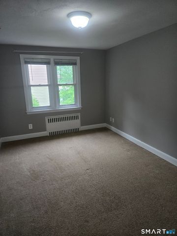 63 Brookfield Street, Manchester, CT 06040