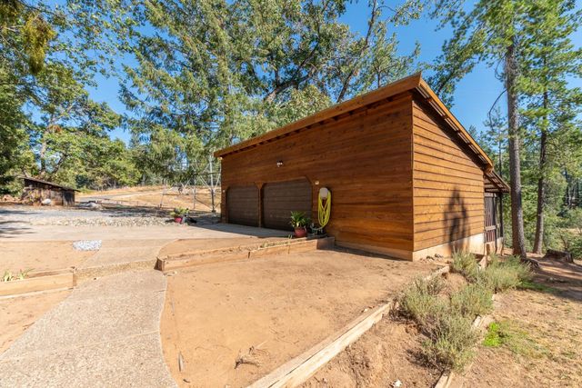 1550 Copperton Rd, Camino, CA 95709