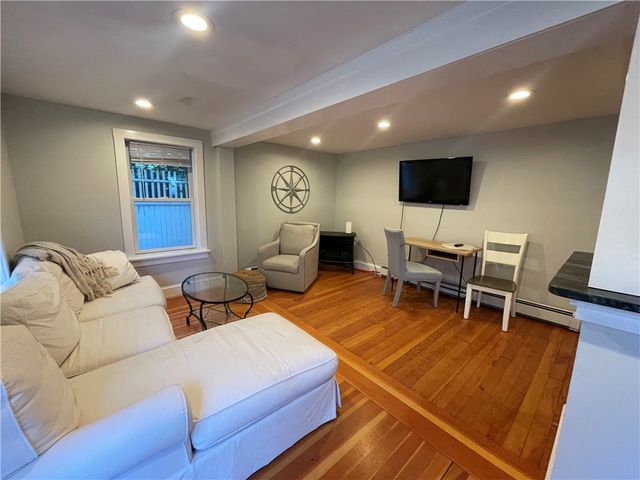 346 Spring Street, Newport, RI 02840