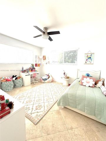 14500 SW 98th Ave, Miami, FL 33176