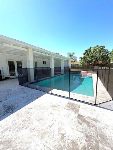 14500 SW 98th Ave, Miami, FL 33176
