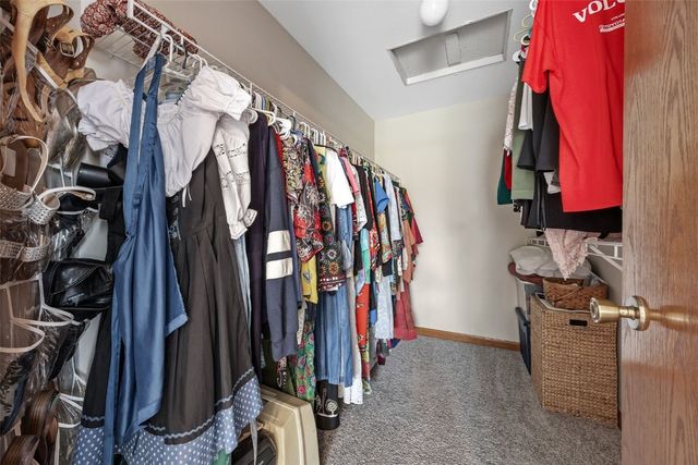 4545 Westchester Dr. Drive NE D, Cedar Rapids, IA 52402