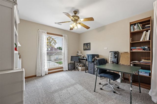 4545 Westchester Dr. Drive NE D, Cedar Rapids, IA 52402