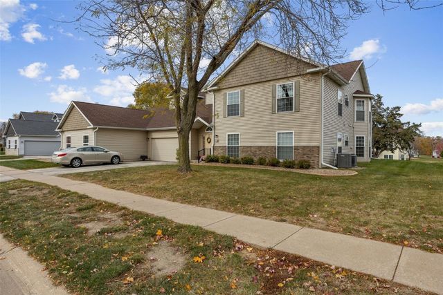4545 Westchester Dr. Drive NE D, Cedar Rapids, IA 52402