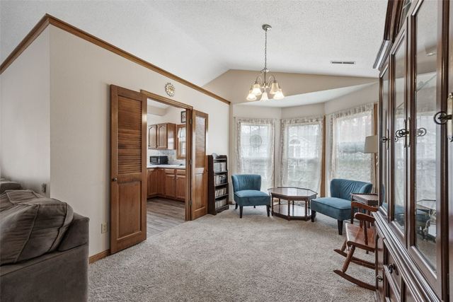 4545 Westchester Dr. Drive NE D, Cedar Rapids, IA 52402