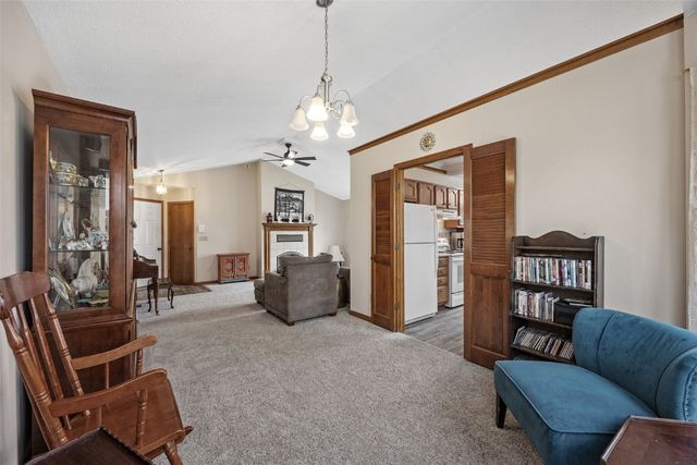 4545 Westchester Dr. Drive NE D, Cedar Rapids, IA 52402