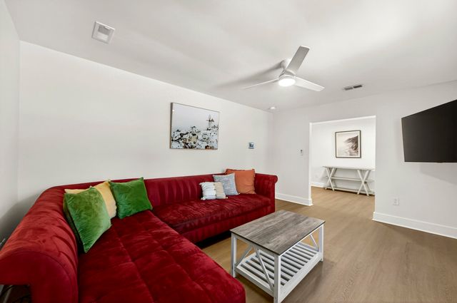 908 King Richard Drive, Charleston, SC 29407