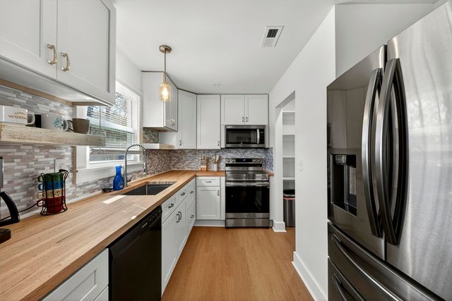 908 King Richard Drive, Charleston, SC 29407