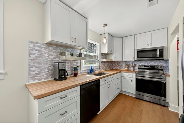 908 King Richard Drive, Charleston, SC 29407