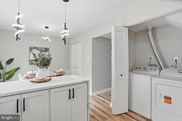 2807 RED OAK LN, Lanham, MD 20706