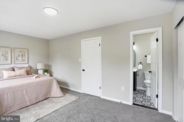2807 RED OAK LN, Lanham, MD 20706