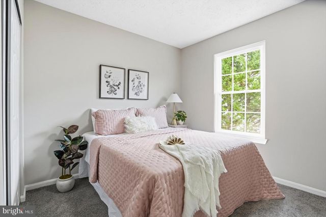 2807 RED OAK LN, Lanham, MD 20706
