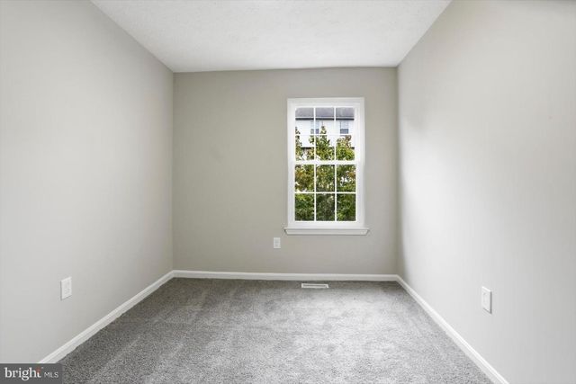 2807 RED OAK LN, Lanham, MD 20706
