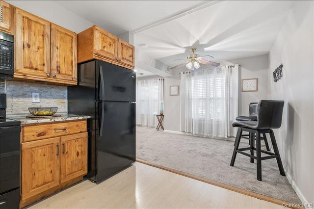 175 Main Avenue 158, Wheatley Heights, NY 11798