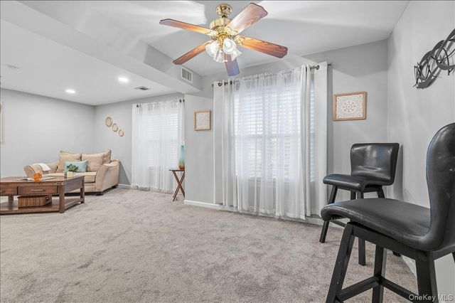 175 Main Avenue 158, Wheatley Heights, NY 11798