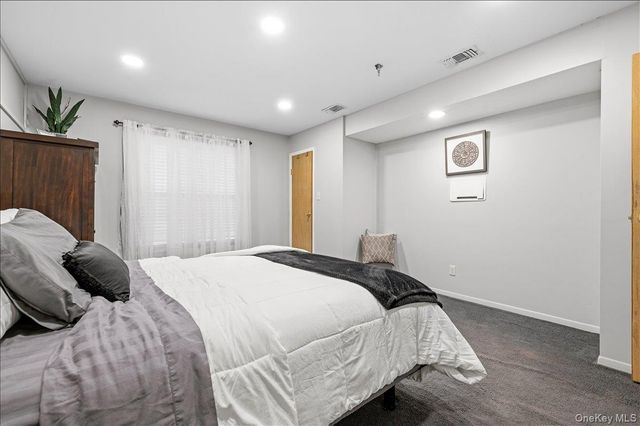 175 Main Avenue 158, Wheatley Heights, NY 11798