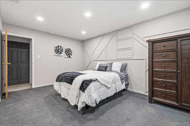 175 Main Avenue 158, Wheatley Heights, NY 11798