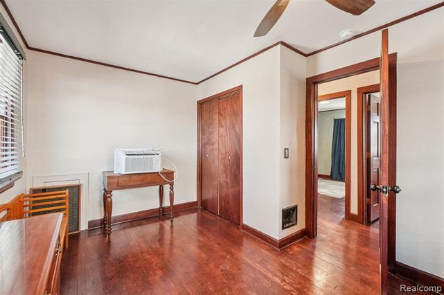 15418 Oceana Avenue, Allen Park, MI 48101