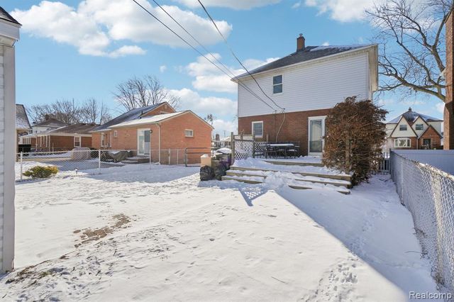 15418 Oceana Avenue, Allen Park, MI 48101