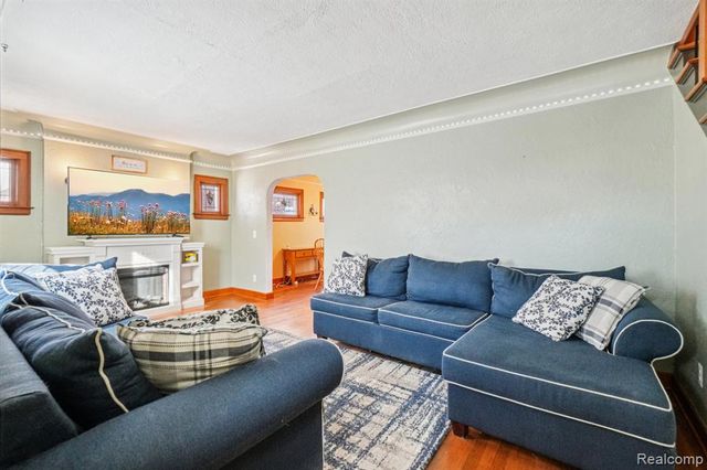 15418 Oceana Avenue, Allen Park, MI 48101