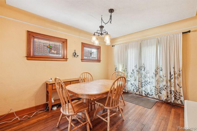 15418 Oceana Avenue, Allen Park, MI 48101